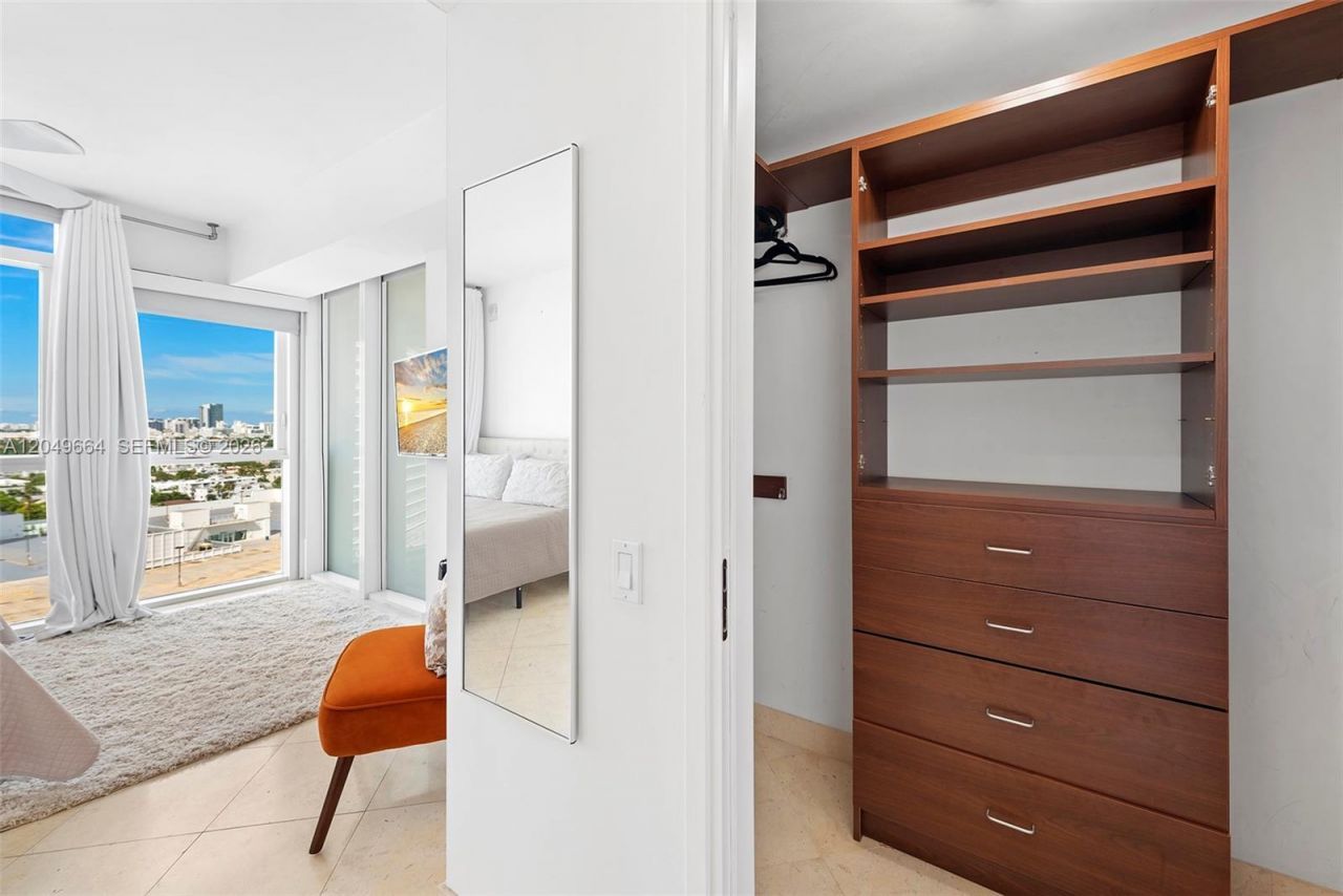 450 Alton Rd , Unit 1708, Miami Beach, FL 33139 Photo