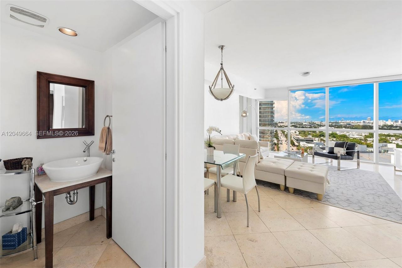 450 Alton Rd , Unit 1708, Miami Beach, FL 33139 Photo