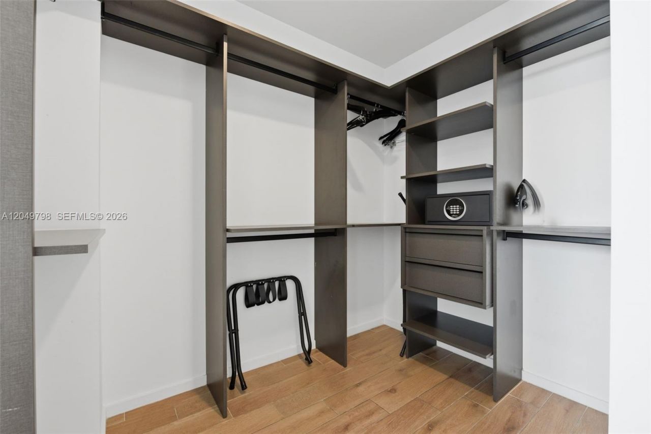 398 NE 5th St , Unit 4719, Miami, FL 33132 Photo