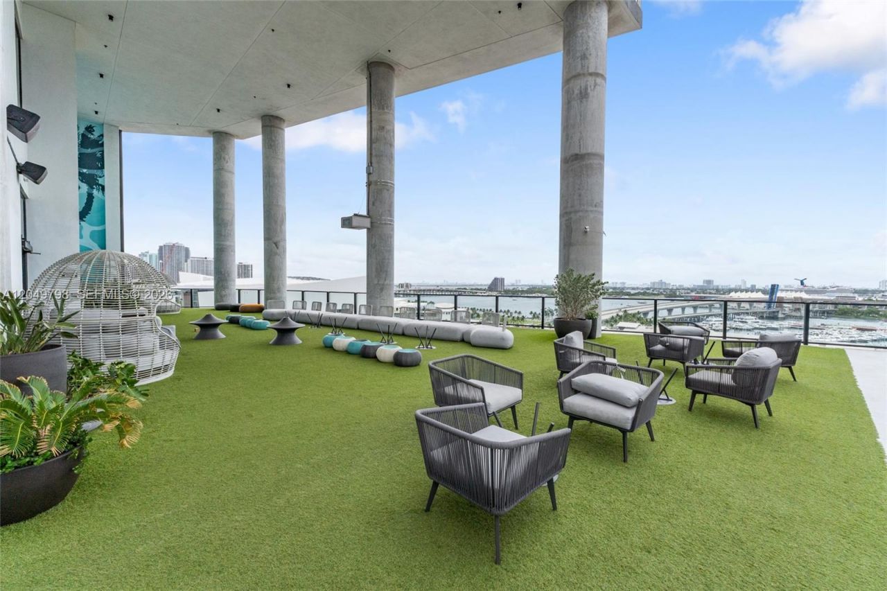 398 NE 5th St , Unit 4719, Miami, FL 33132 Photo