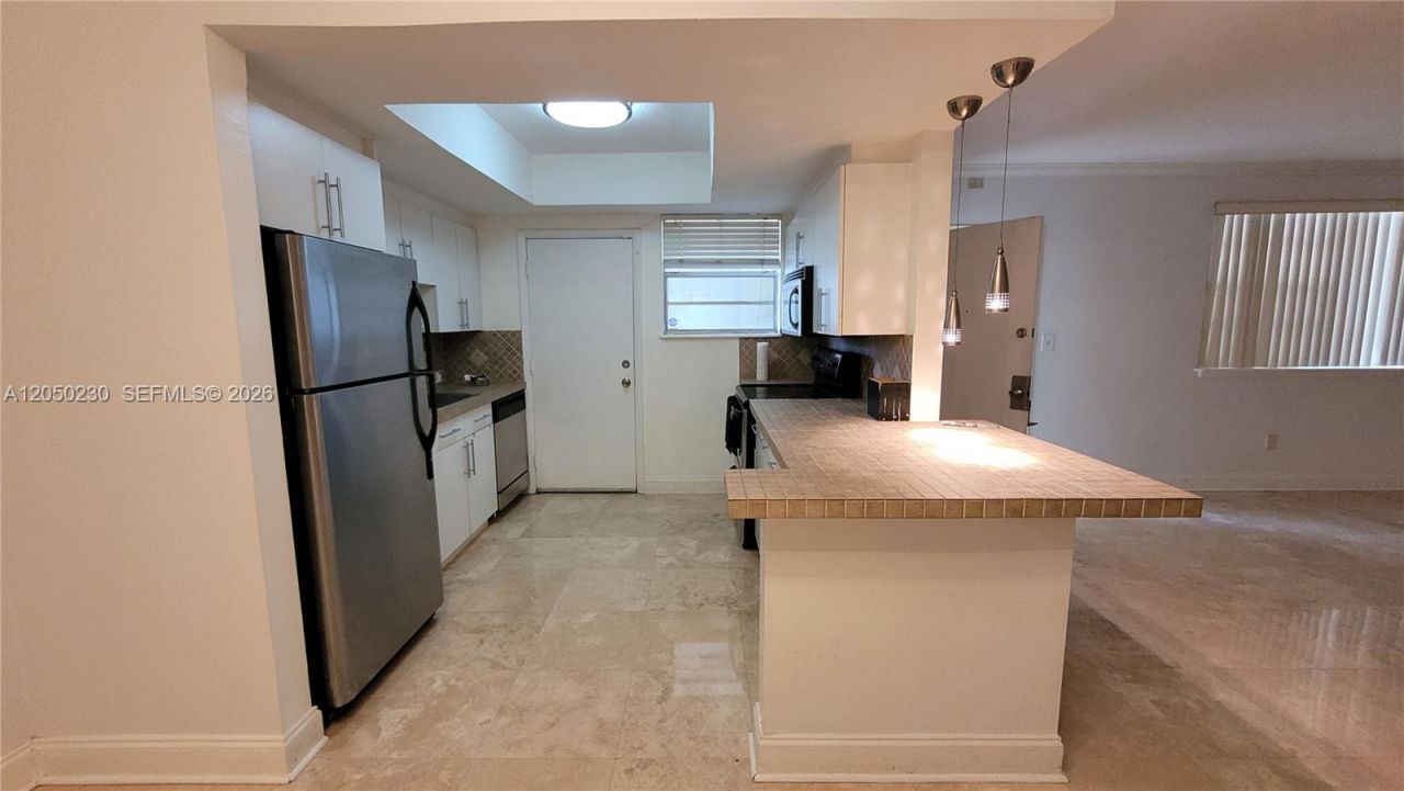 11960 NE 19th Dr, Unit 5, North Miami, FL 33181 Photo