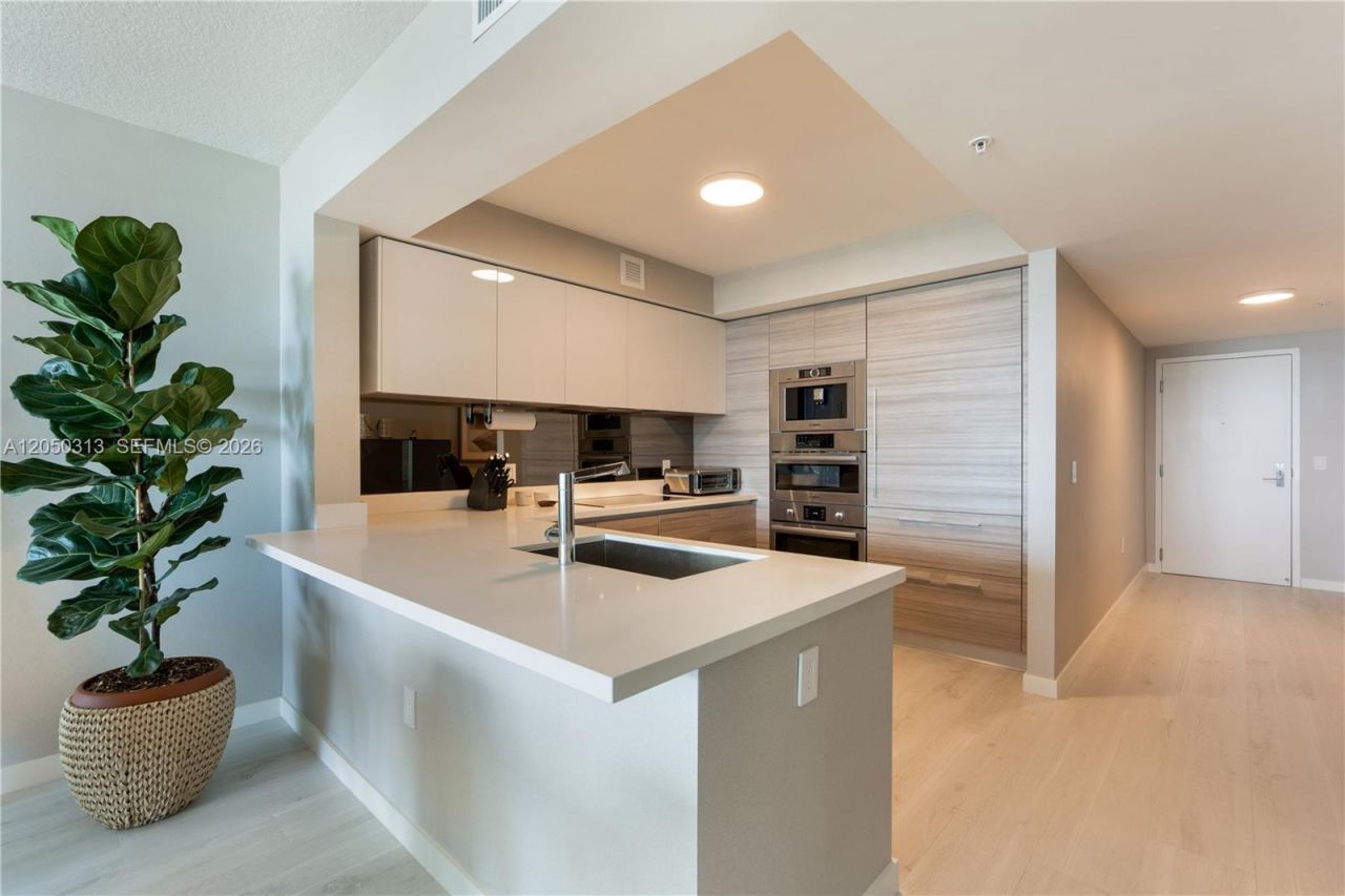 330 Sunny Isles Blvd , Unit 5-1404, Sunny Isles Beach, FL 33160 Photo