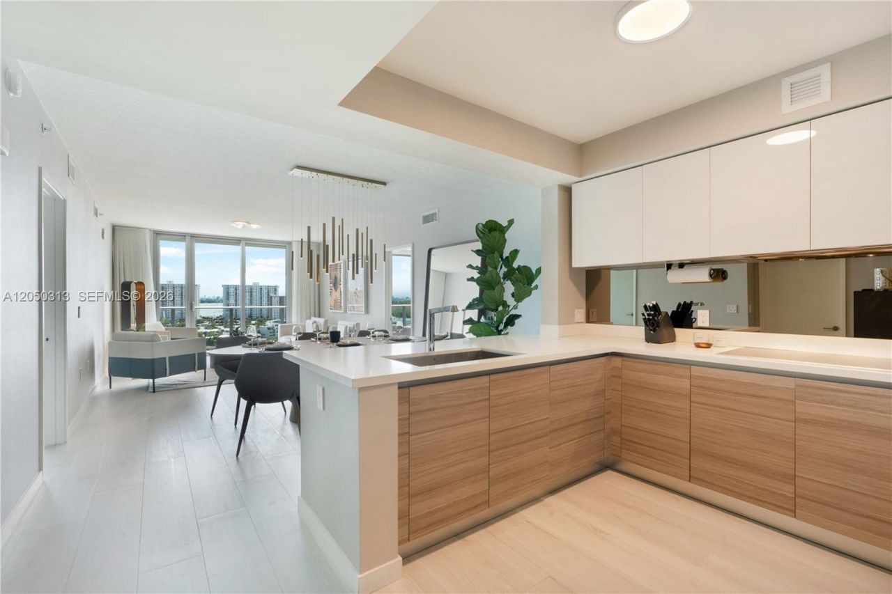 330 Sunny Isles Blvd , Unit 5-1404, Sunny Isles Beach, FL 33160 Photo