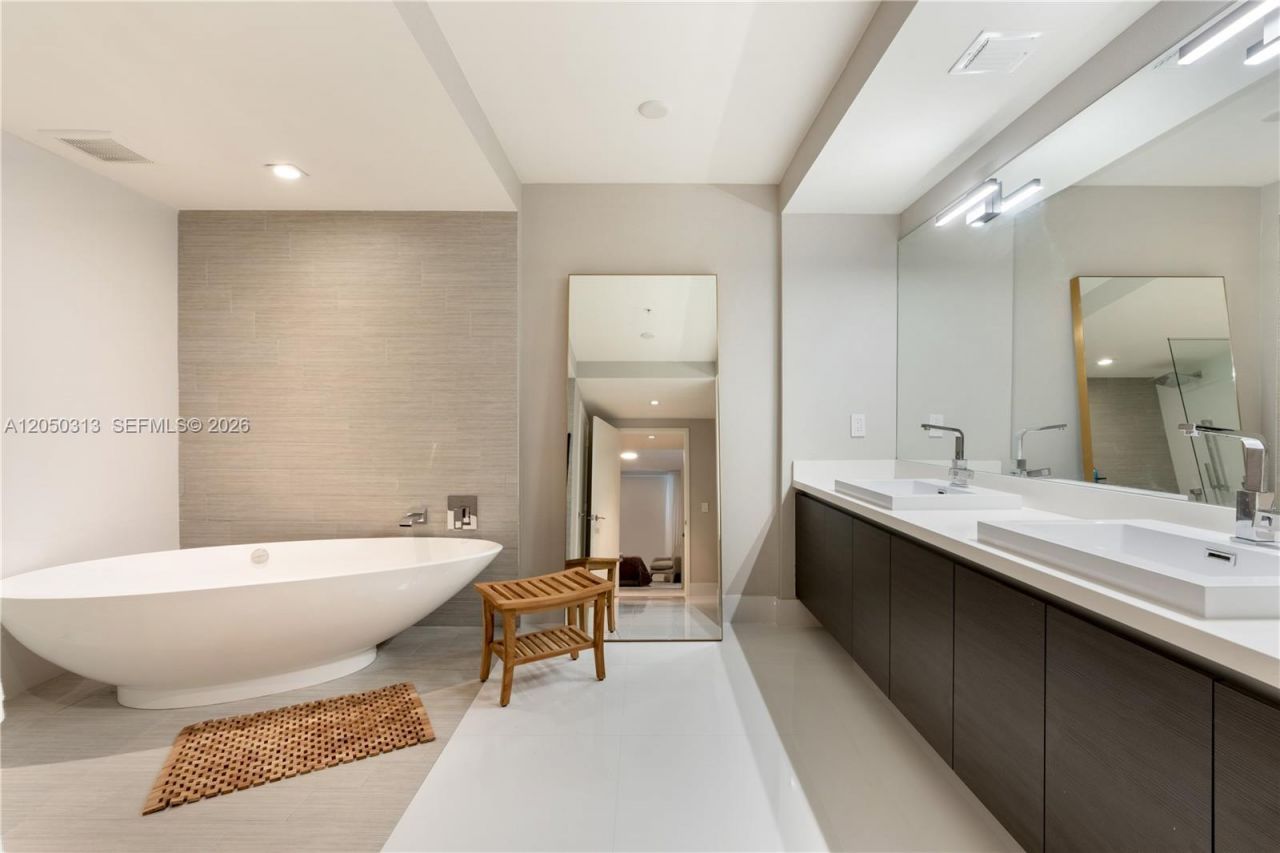 330 Sunny Isles Blvd , Unit 5-1404, Sunny Isles Beach, FL 33160 Photo