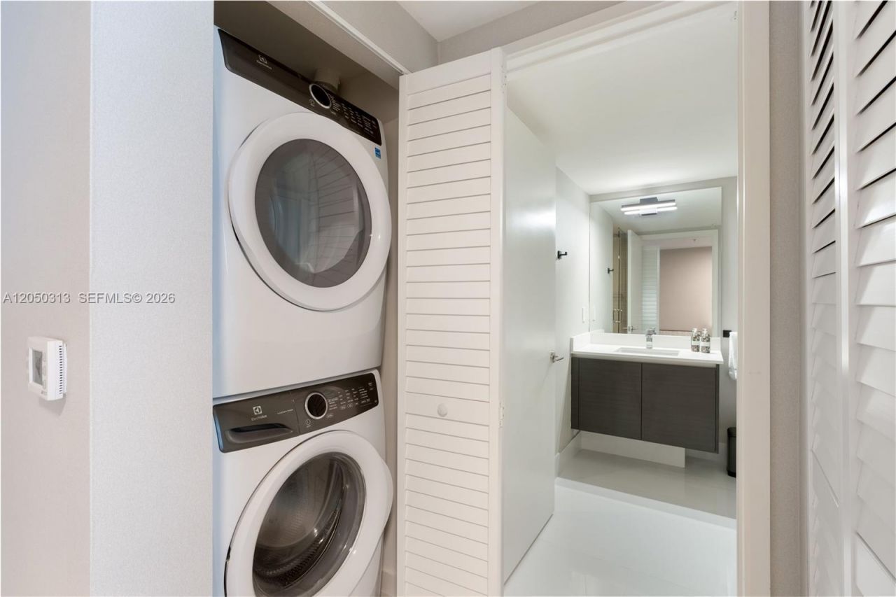 330 Sunny Isles Blvd , Unit 5-1404, Sunny Isles Beach, FL 33160 Photo