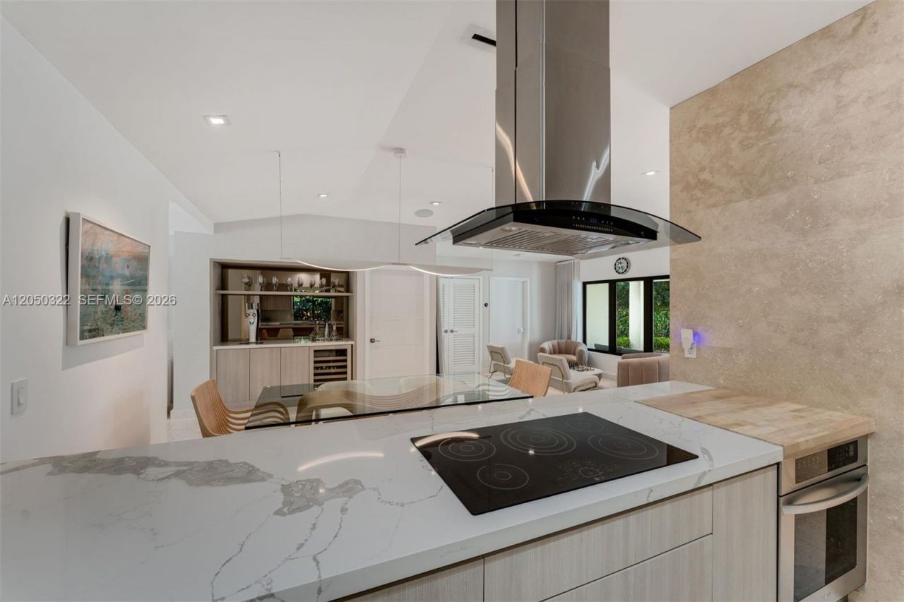 771 Fairway Dr, Miami Beach, FL 33141 Photo