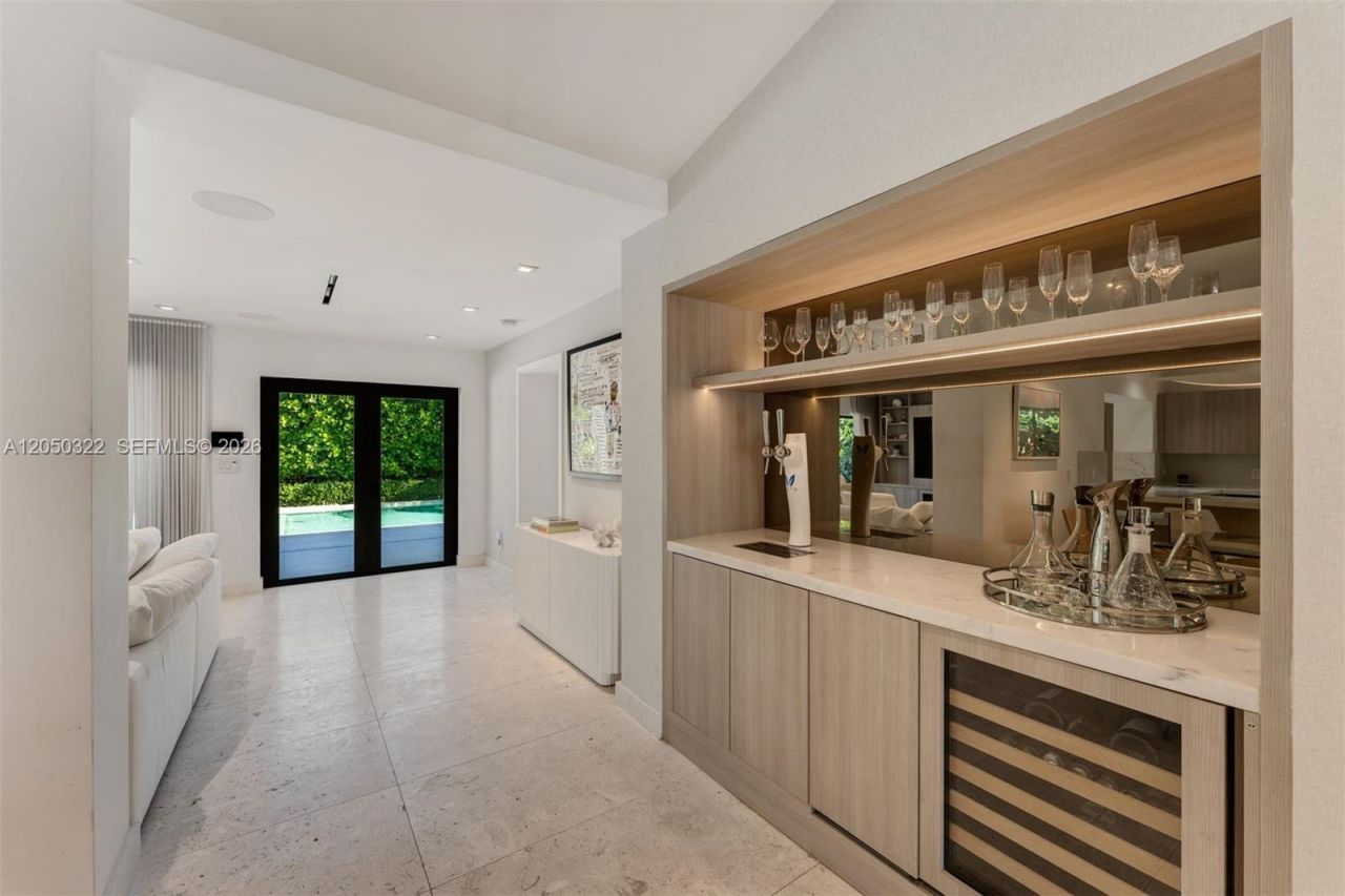 771 Fairway Dr, Miami Beach, FL 33141 Photo