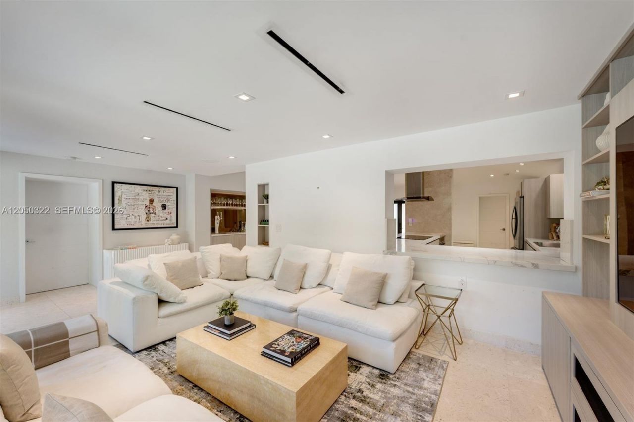 771 Fairway Dr, Miami Beach, FL 33141 Photo