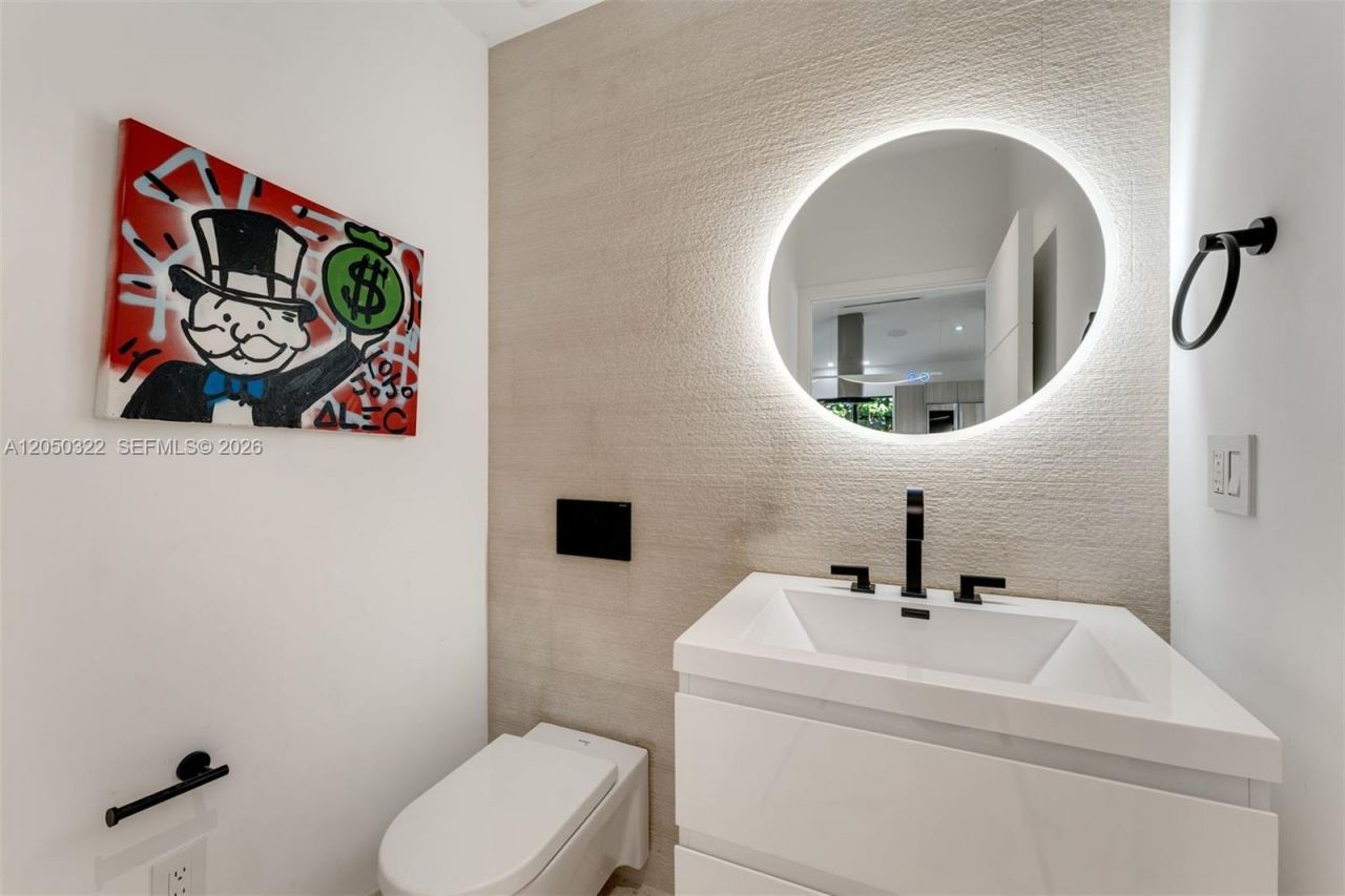771 Fairway Dr, Miami Beach, FL 33141 Photo
