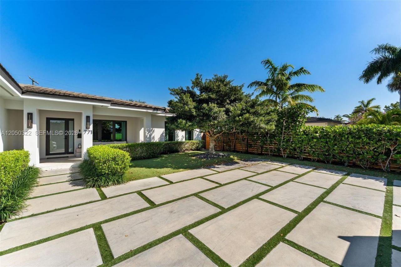 771 Fairway Dr, Miami Beach, FL 33141 Photo