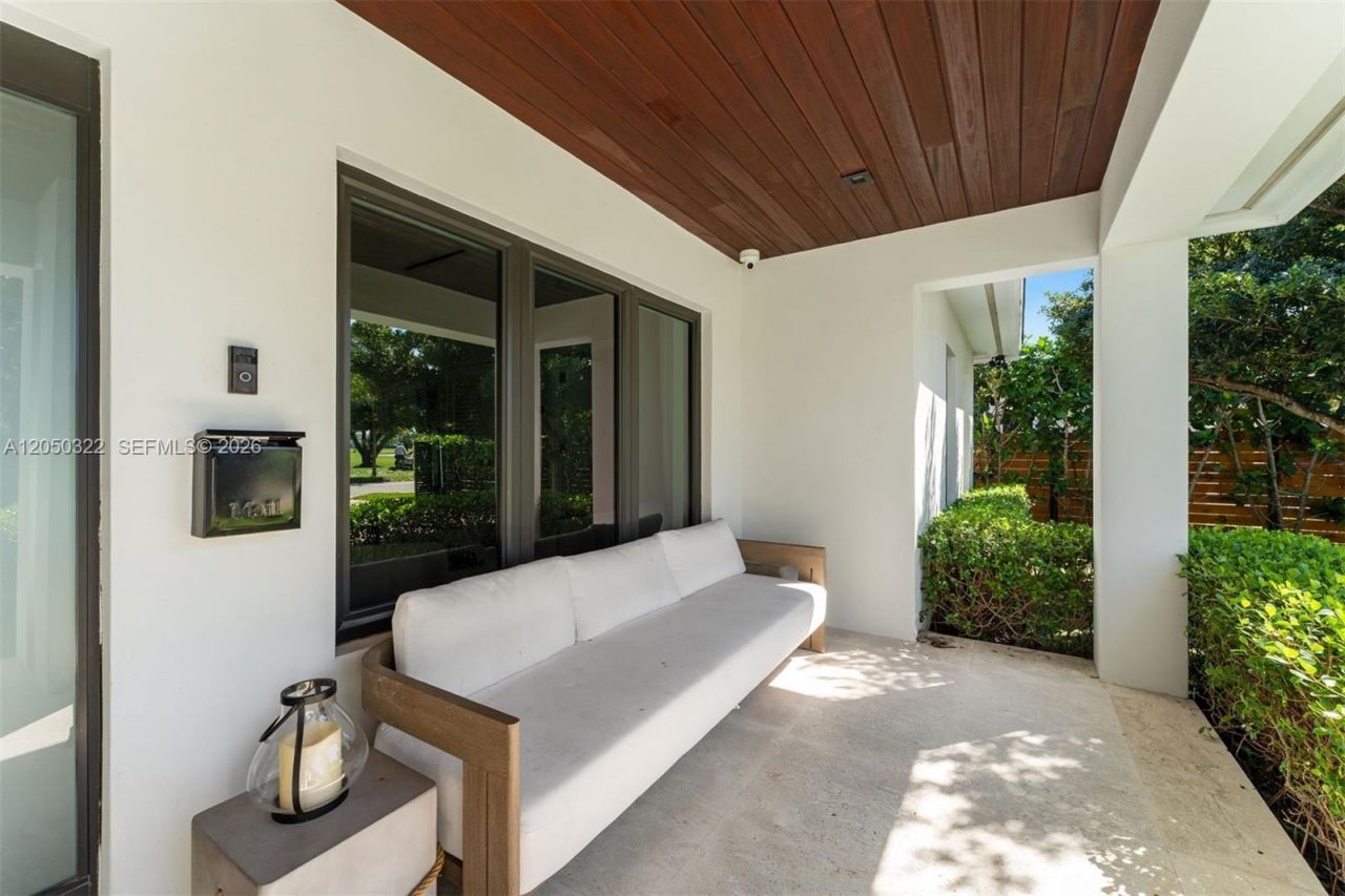 771 Fairway Dr, Miami Beach, FL 33141 Photo