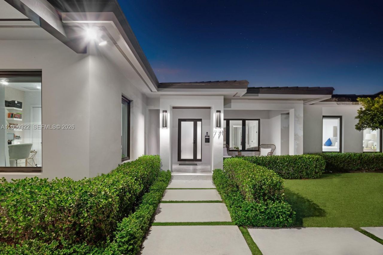 771 Fairway Dr, Miami Beach, FL 33141 Photo