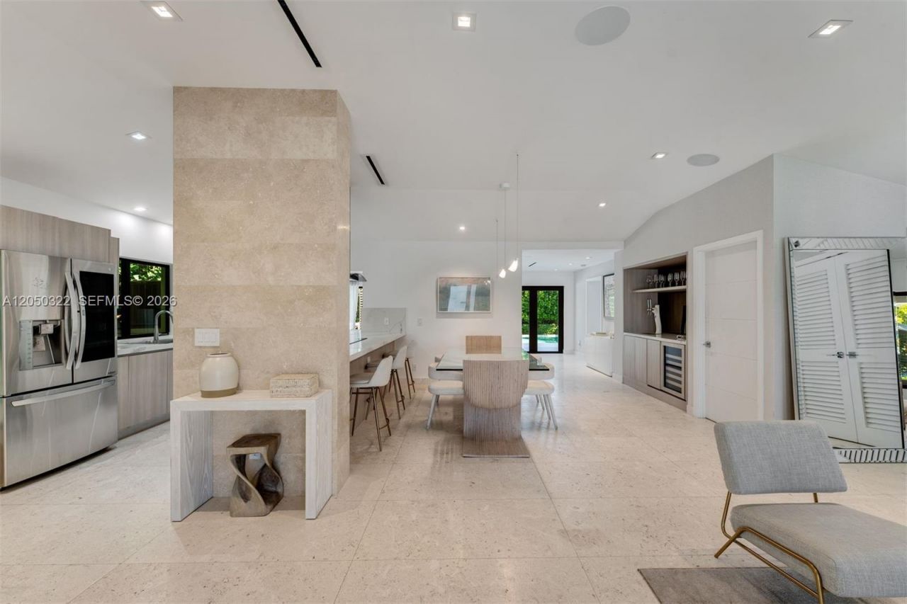 771 Fairway Dr, Miami Beach, FL 33141 Photo
