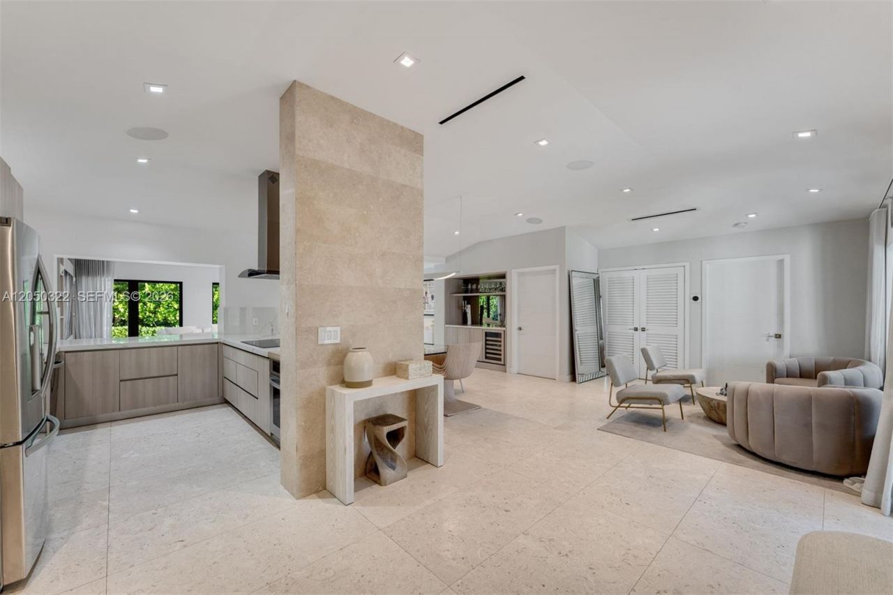 771 Fairway Dr, Miami Beach, FL 33141 Photo