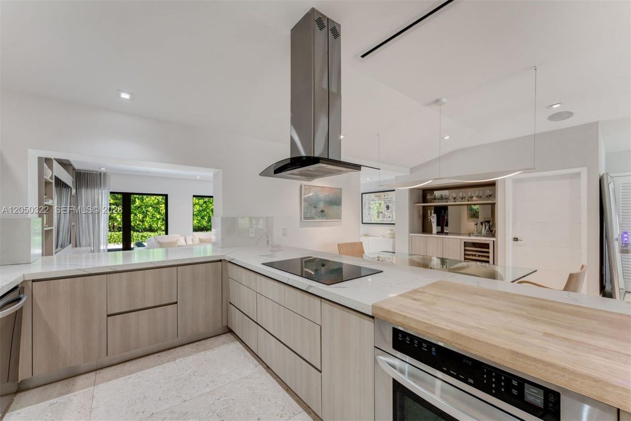771 Fairway Dr, Miami Beach, FL 33141 Photo