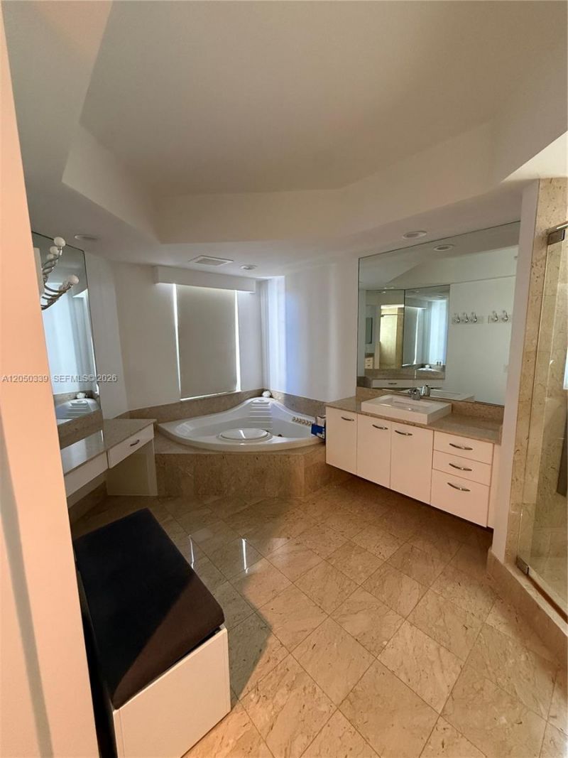 21200 Point Pl, Unit 1403, Aventura, FL 33180 Photo