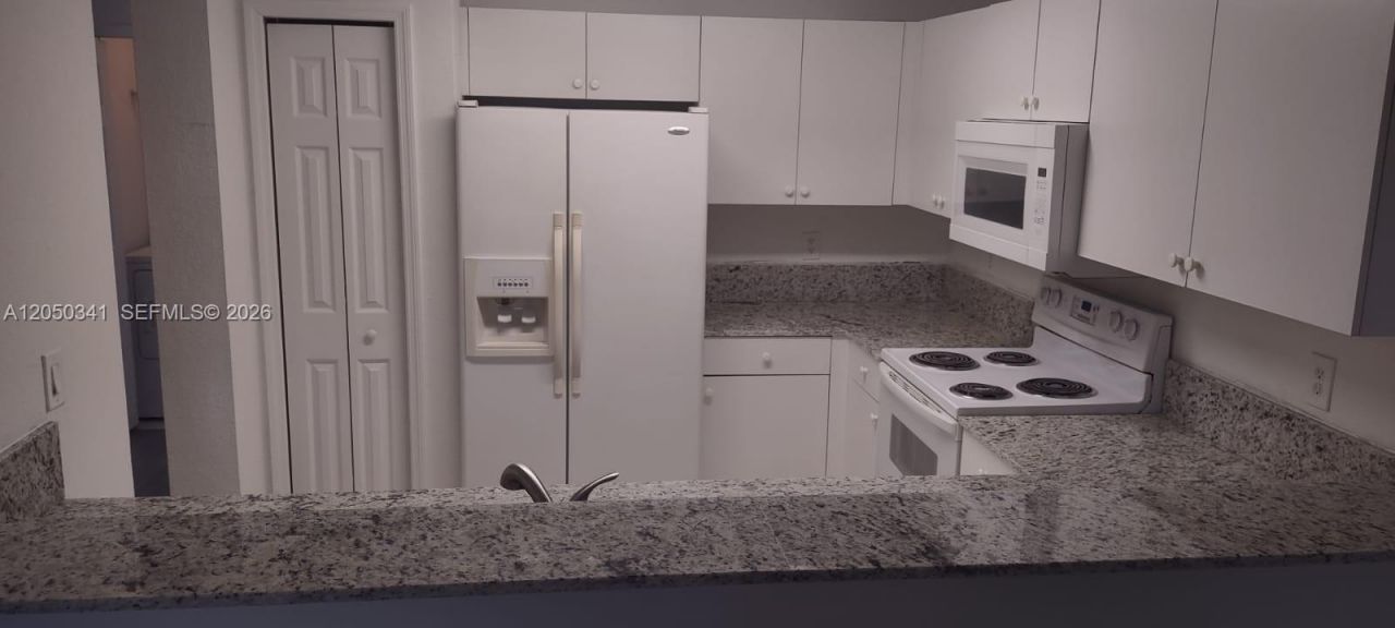 10902 NW 83rd St , Unit 209, Doral, FL 33178 Photo