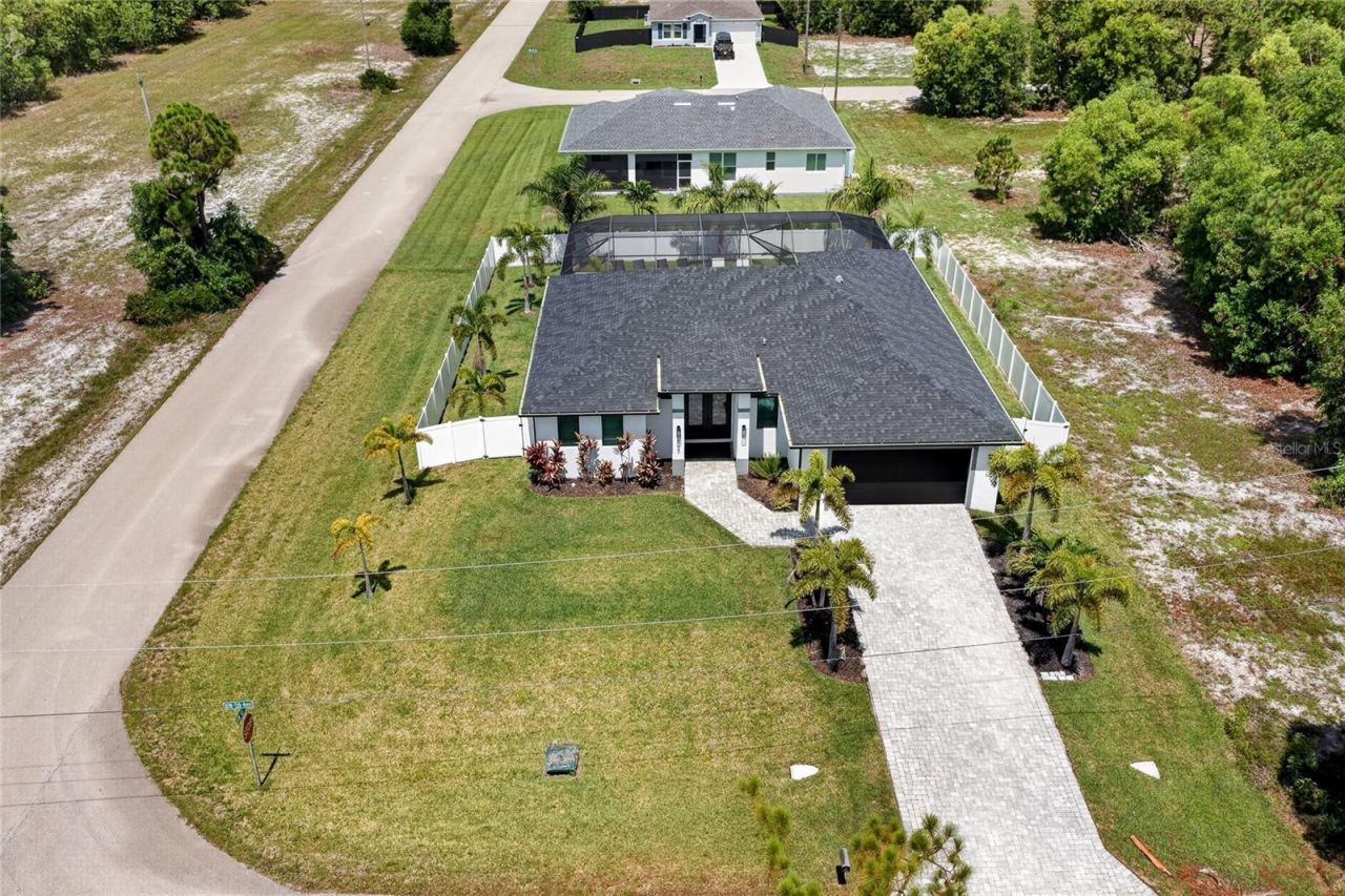4700 NW 38th Avenue , Cape Coral, FL 33993 Photo