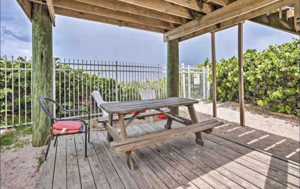 85 S Las Olas Drive, Jensen Beach, FL 34957 Photo