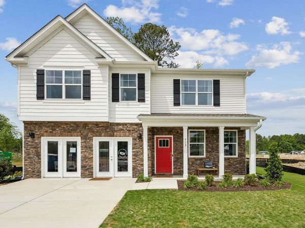508 STONEWALL JACKSON BLVD, STAUNTON, VA 24401