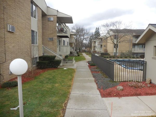2317 Packard Street, Unit B103, Ann Arbor, MI 48104