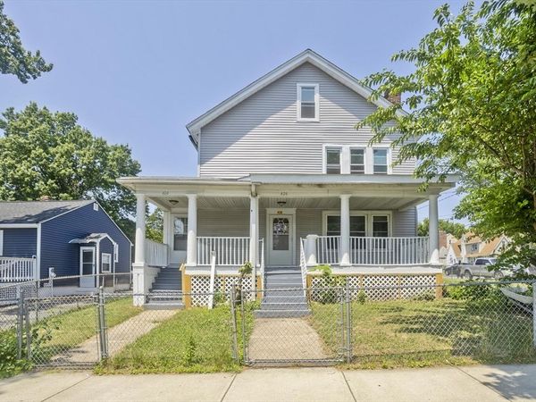 424 Carew, Springfield, MA 01104