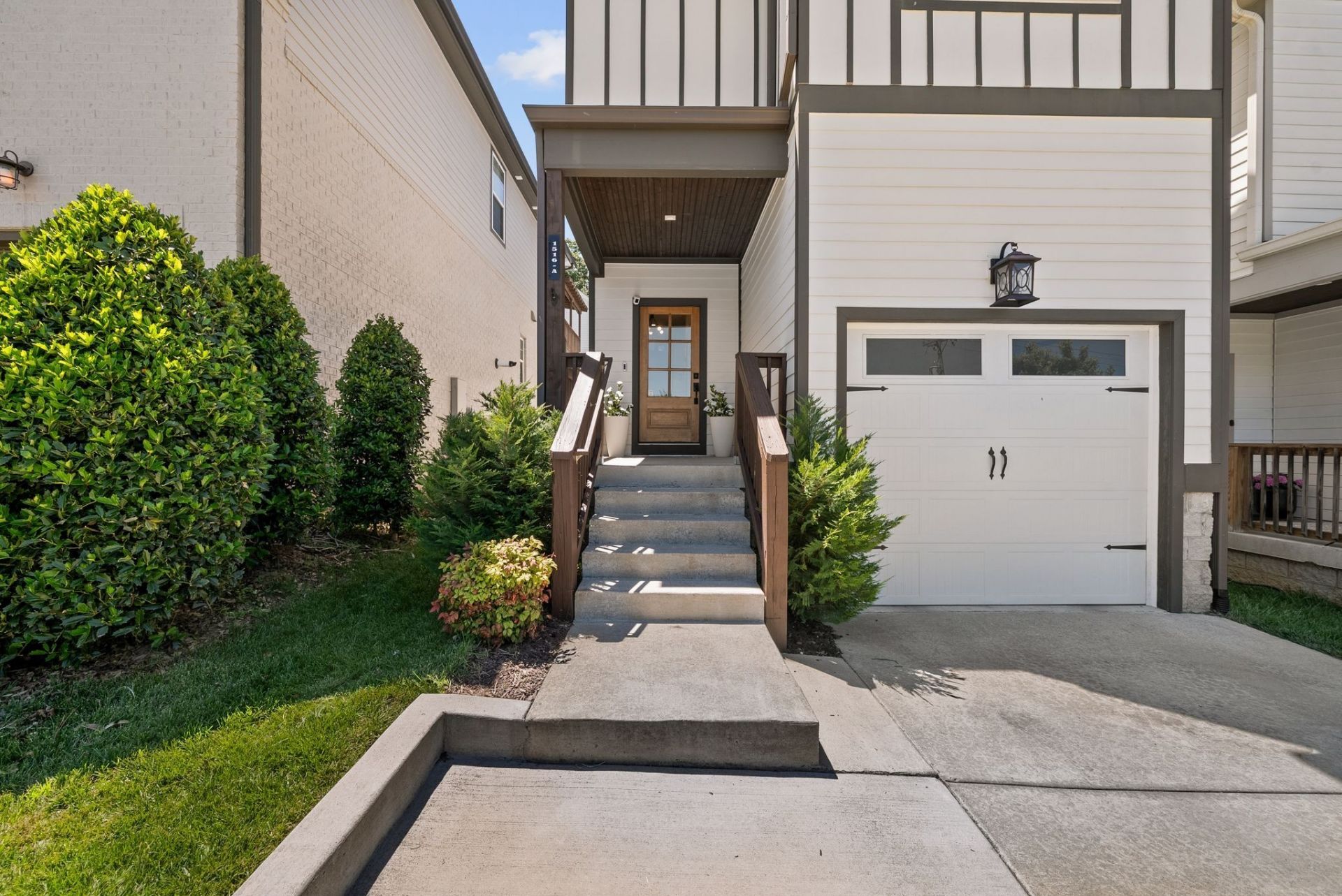 1516A Rosebank Ave  Nashville, TN 37206