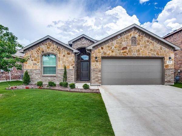 9036 Sycamore Leaf Drive, Fort Worth, TX 76179