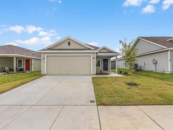 1412 Silver Oak Lane, Fort Worth, TX 76140