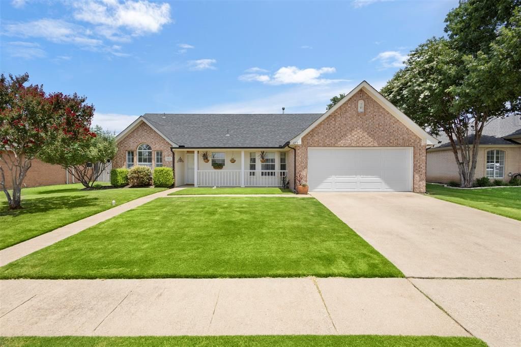 6213 Peach Tree Drive, Midlothian, TX 76065 Main Photo