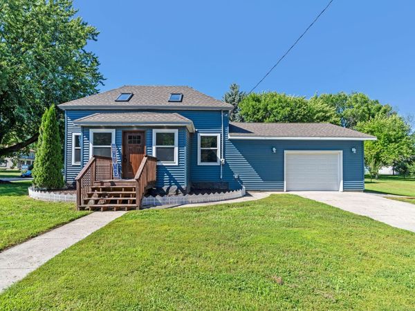 451 Birch Avenue W, Hector, MN 55342
