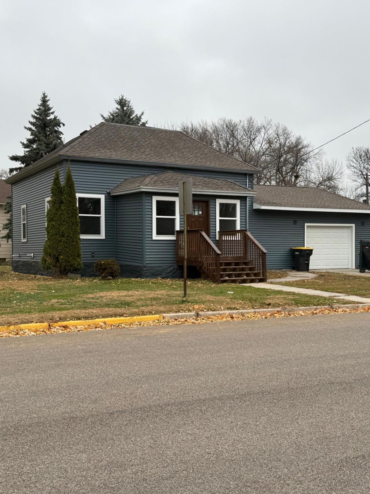 451 Birch Avenue W, Hector, MN 55342