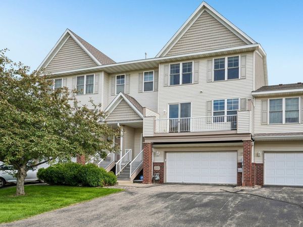 20651 Hampshire Way, Lakeville, MN 55044