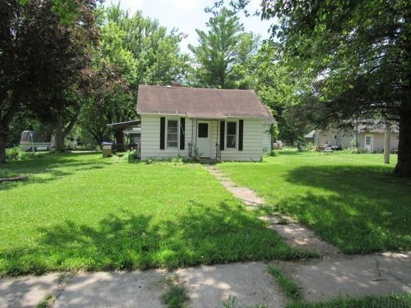 110 E Main Street, Olin, IA 52320