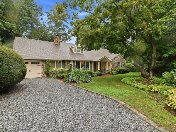 73 Cove Road , Huntington, NY 11743