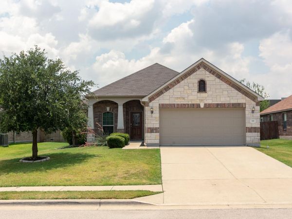 118 Wallin Farms DR, Hutto, TX 78634
