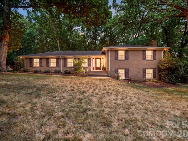 1800 Lumarka Drive, Charlotte, NC 28212
