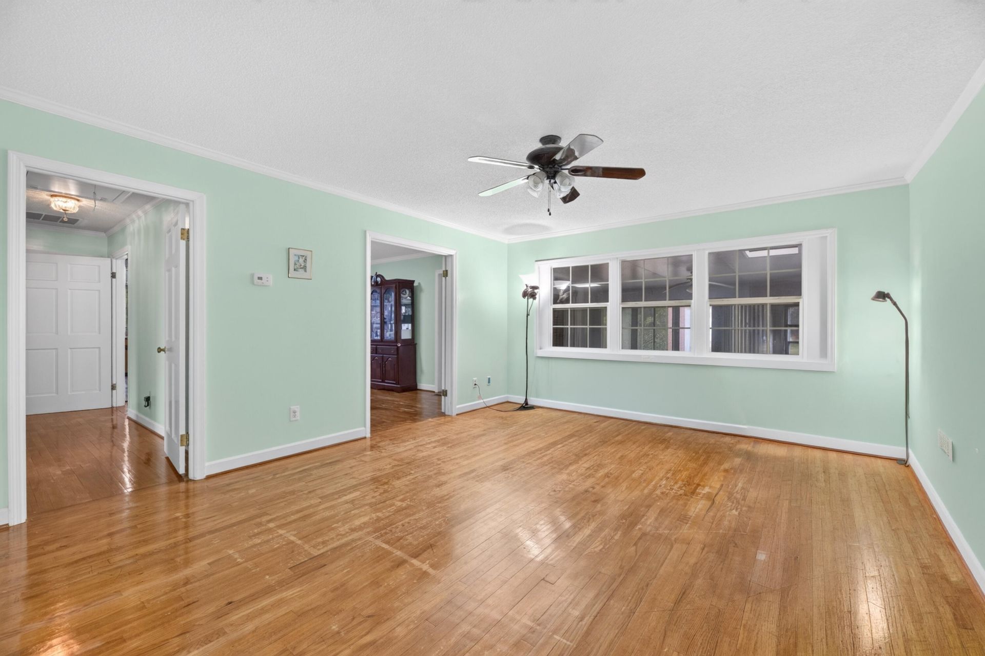 2069 Hydrick Avenue Photo 25