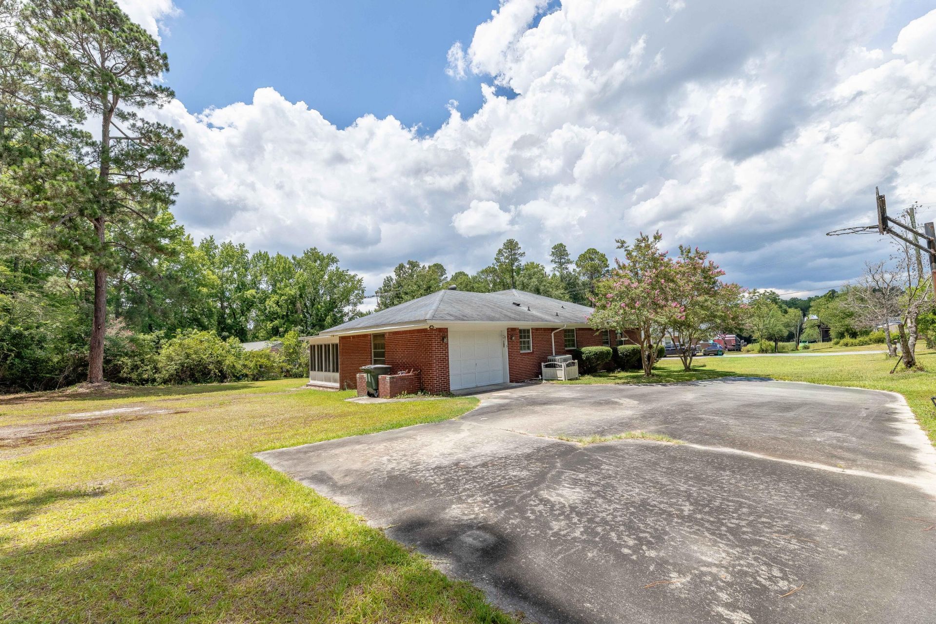 2069 Hydrick Avenue Photo 4