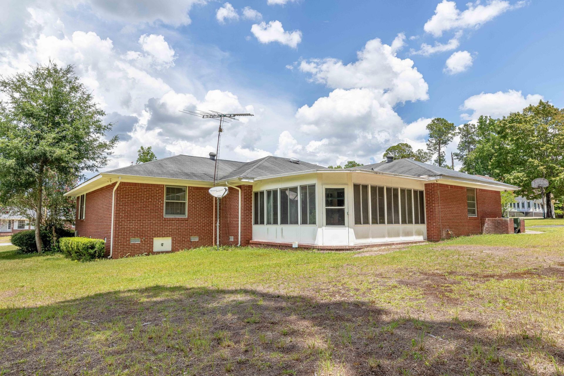 2069 Hydrick Avenue Photo 6