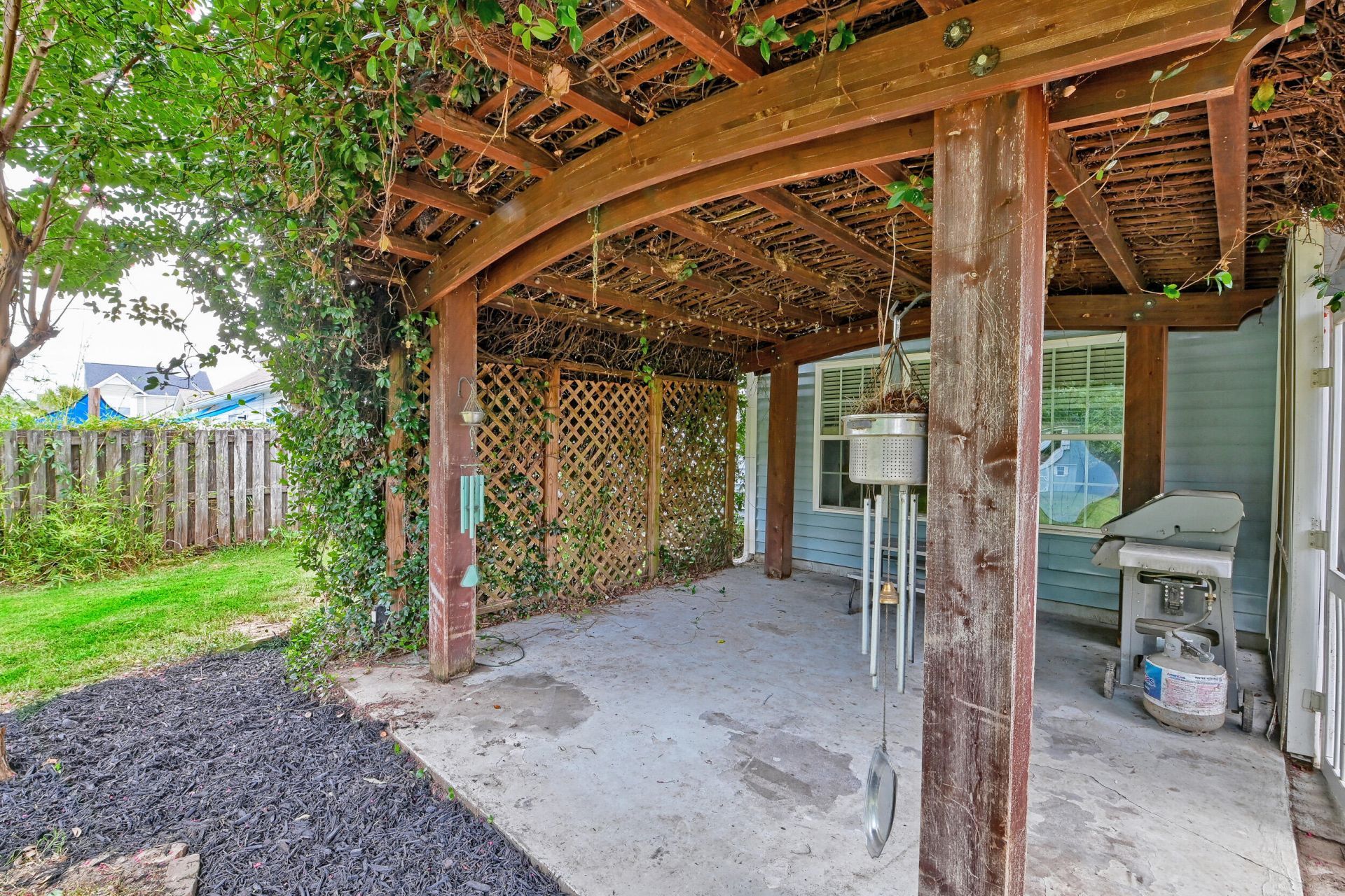 9004 Hema Lane Photo 38