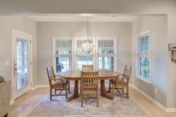 9004 Hema Lane photo 4