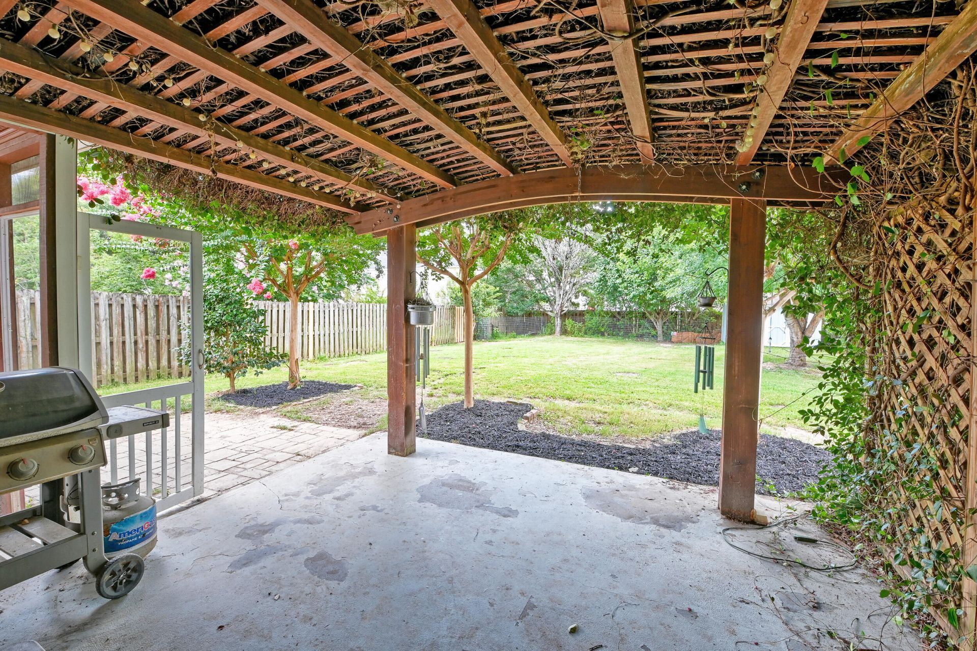 9004 Hema Lane Photo 9