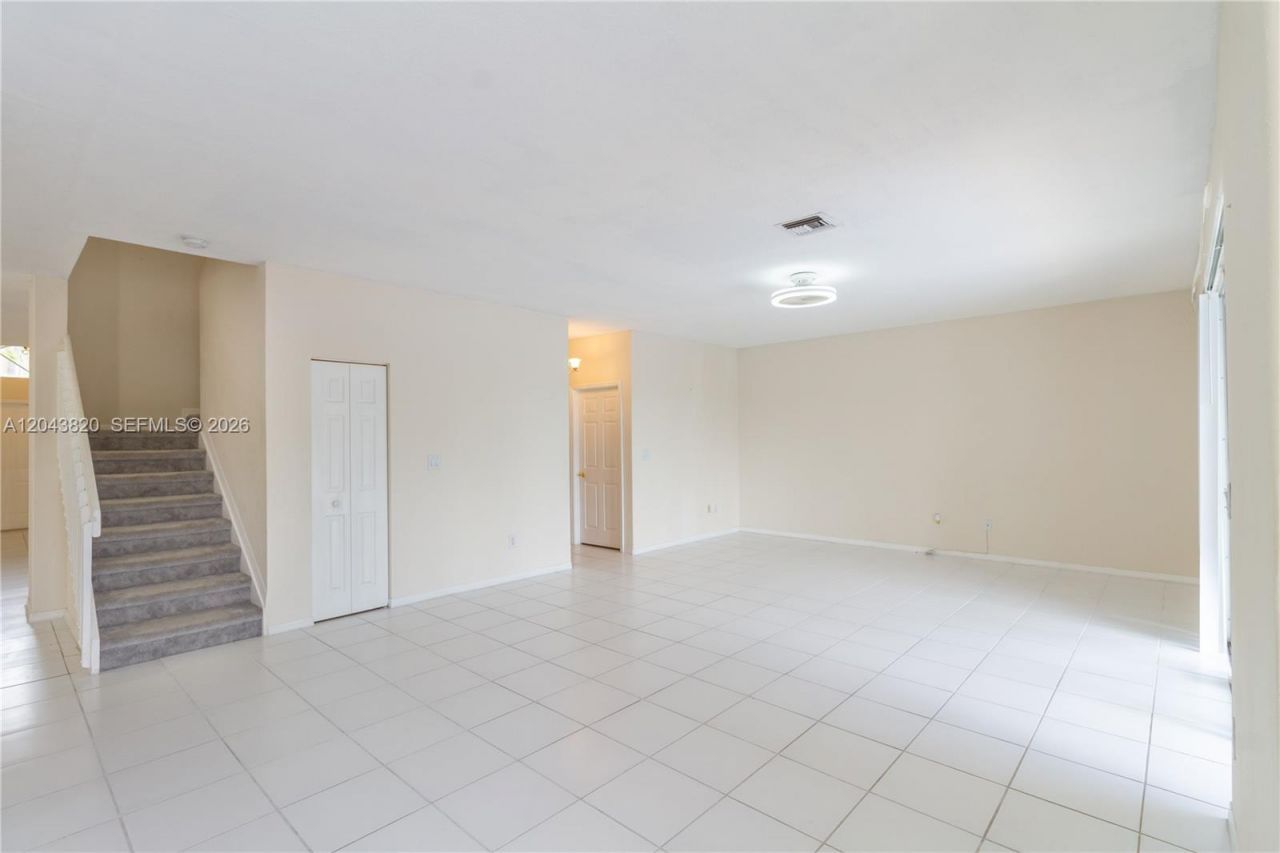 1473 SW 158th Ave, Pembroke Pines, FL 33027 Photo
