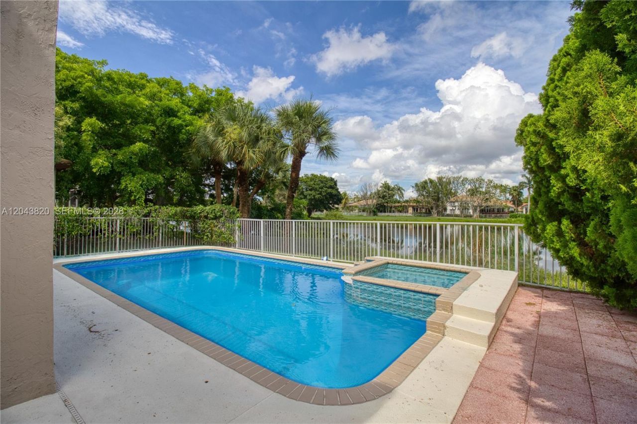 1473 SW 158th Ave, Pembroke Pines, FL 33027 Photo