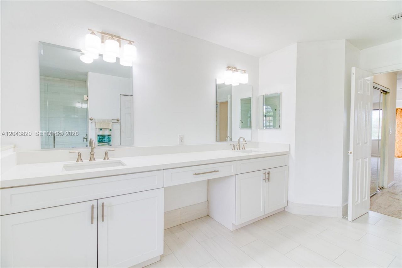 1473 SW 158th Ave, Pembroke Pines, FL 33027 Photo