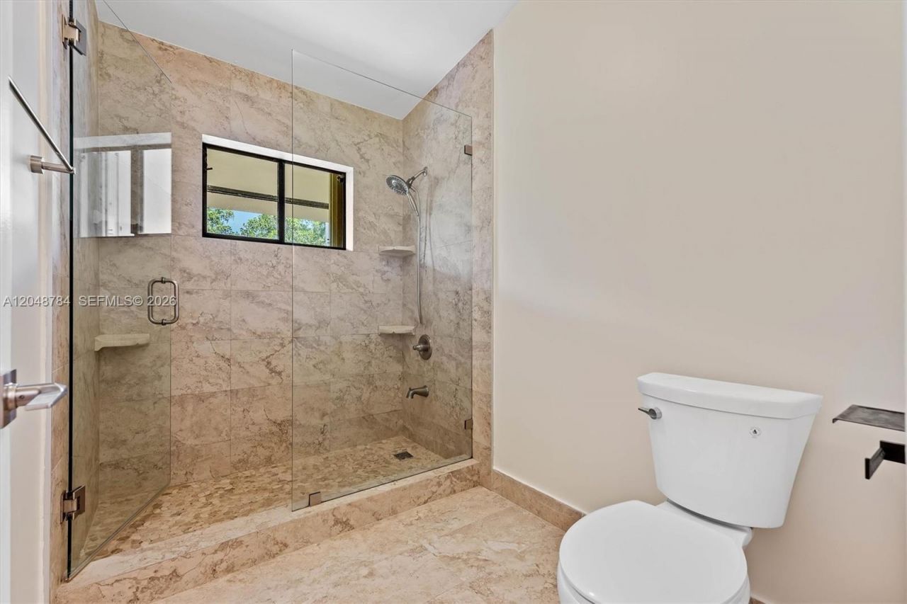 2525 NE 135th St , Unit 2525, North Miami, FL 33181 Photo