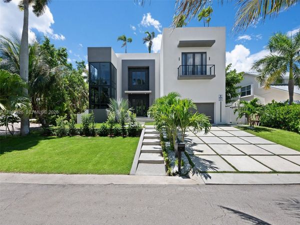 638 Lakeside Harbor, Boynton Beach, FL 33435