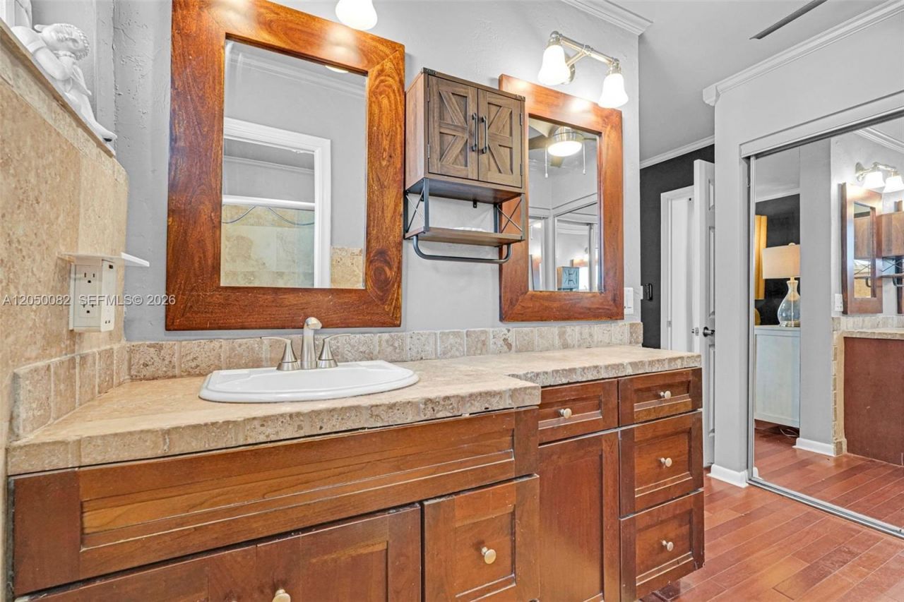 6952 SW 149th Ter , Palmetto Bay, FL 33158 Photo
