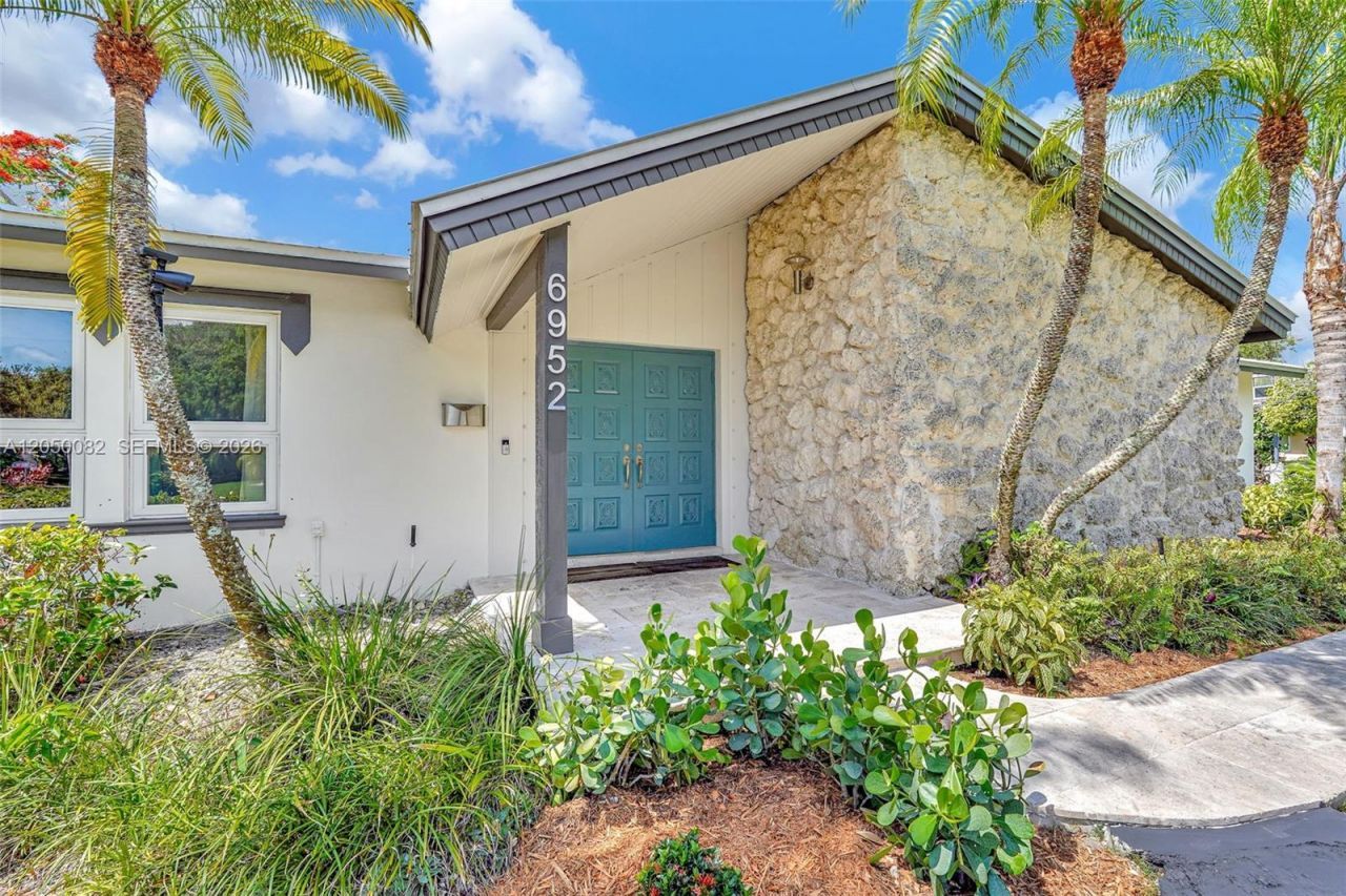 6952 SW 149th Ter , Palmetto Bay, FL 33158 Photo